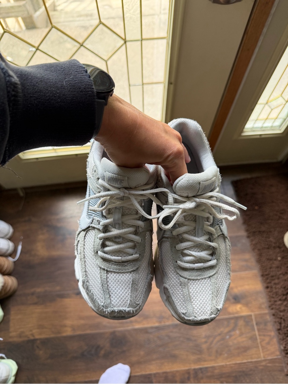 Women’s Nike Zoom Vomero 5 sneakers - Picture 2 of 3